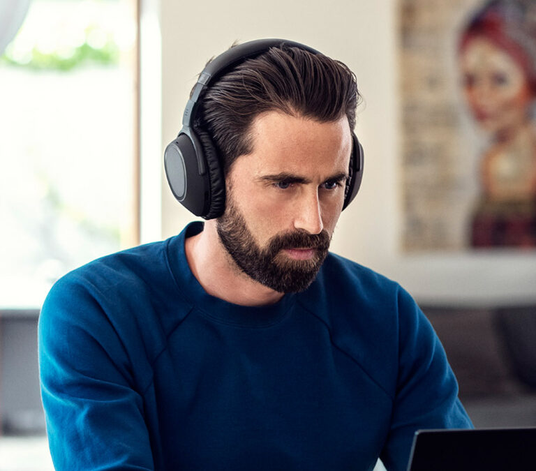 Gode hodetelefoner på jobb